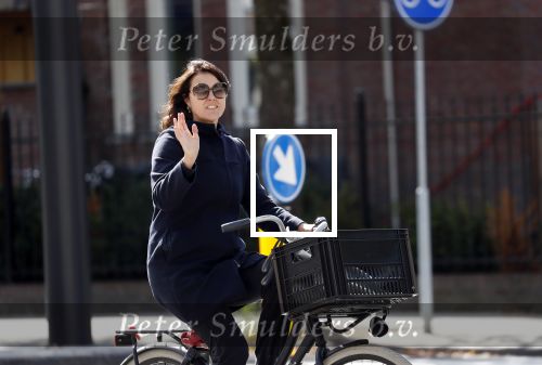 Amsterdam 15 september 2018
Susan Visser bij haar huis en op de fiets.