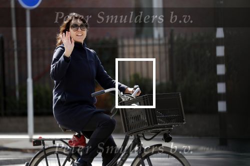 Amsterdam 15 september 2018
Susan Visser bij haar huis en op de fiets.