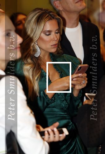 Amsterdam 21 september 2018
Sylvie Meis bij de premiere Elvyâ€™s wereld in Pathe Arena . Haar broer en zwager waren ook aanwezig.