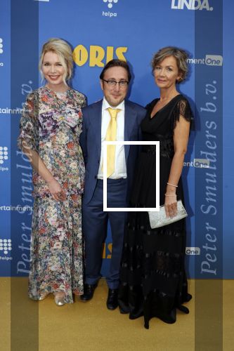 Amsterdm 17 september 2018
Premiere Doris in Tuschinski. De cast bestaat uit oa Tjitske Reidinga Guy Clemens Bracha v Doesburgh Tanik Moree Peter Blok .
