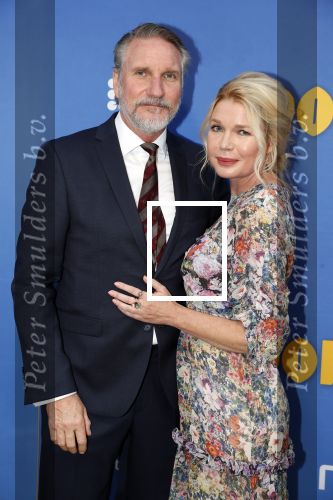 Amsterdm 17 september 2018
Premiere Doris in Tuschinski. De cast bestaat uit oa Tjitske Reidinga Guy Clemens Bracha v Doesburgh Tanik Moree Peter Blok .