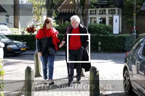 Laren 26 september 2018
Willibrorf Frequin en zijn vriendin voor het eerst weer buiten na zijn ziekenhuisopname.