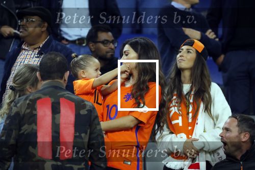Amsterdam 6 mei 2018
Nederland-Peru 2-1 . Afscheidswedstrijd Wesley Sneijder . Zijn vrouw Yolanthe Sneijder Cabau en zoons Jessey en Xess Xava zijn natuurlijk aanwezig.