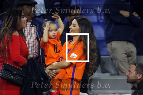 Amsterdam 6 mei 2018
Nederland-Peru 2-1 . Afscheidswedstrijd Wesley Sneijder . Zijn vrouw Yolanthe Sneijder Cabau en zoons Jessey en Xess Xava zijn natuurlijk aanwezig.