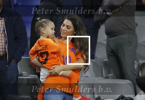 Amsterdam 6 mei 2018
Nederland-Peru 2-1 . Afscheidswedstrijd Wesley Sneijder . Zijn vrouw Yolanthe Sneijder Cabau en zoons Jessey en Xess Xava zijn natuurlijk aanwezig.