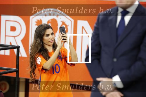 Amsterdam 6 mei 2018
Nederland-Peru 2-1 . Afscheidswedstrijd Wesley Sneijder . Zijn vrouw Yolanthe Sneijder Cabau en zoons Jessey en Xess Xava zijn natuurlijk aanwezig.