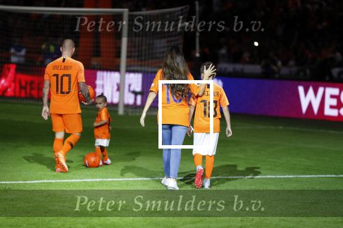 Amsterdam 6 mei 2018
Nederland-Peru 2-1 . Afscheidswedstrijd Wesley Sneijder . Zijn vrouw Yolanthe Sneijder Cabau en zoons Jessey en Xess Xava zijn natuurlijk aanwezig.