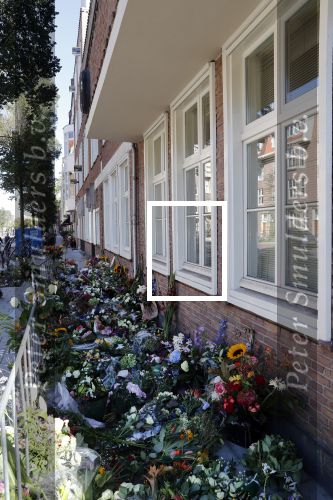 Amsterdam 20 september 2019
Bloemenzee bij het kantoor van advocaat Derk Wiersum die vermoord is voor zijn huis.
