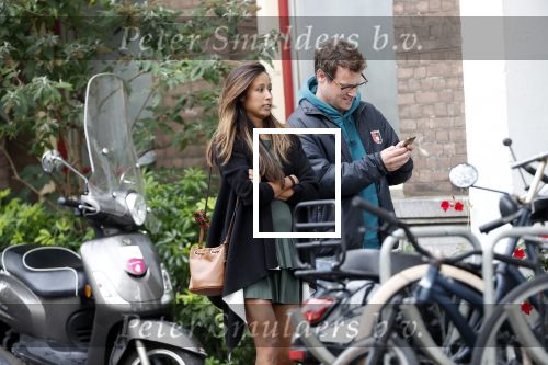 Amsterdam 7 augustus 2019
 Presentatrice Airen MylÃ¨ne en haar vriend oud-hockeyer Taeke Taekema samen in Amsterdam zuid . Airen is in verwachtring van hun tweede kindje