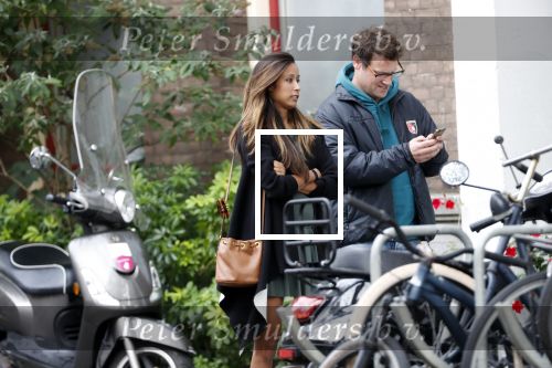 Amsterdam 7 augustus 2019
 Presentatrice Airen MylÃ¨ne en haar vriend oud-hockeyer Taeke Taekema samen in Amsterdam zuid . Airen is in verwachtring van hun tweede kindje