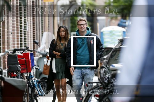 Amsterdam 7 augustus 2019
 Presentatrice Airen MylÃ¨ne en haar vriend oud-hockeyer Taeke Taekema samen in Amsterdam zuid . Airen is in verwachtring van hun tweede kindje