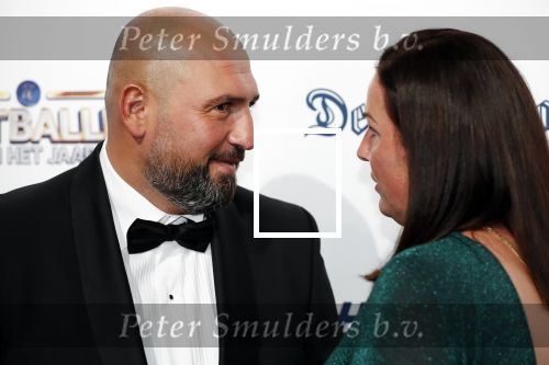 Hilversum 2 september 2019
Voetballer van het jaar verkiezing in studio 21. Ali Dursun met zijn vrouw