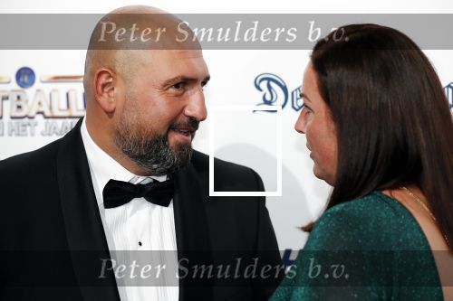 Hilversum 2 september 2019
Voetballer van het jaar verkiezing in studio 21. Ali Dursun met zijn vrouw
