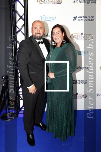 Hilversum 2 september 2019
Voetballer van het jaar verkiezing in studio 21. Ali Dursun met zijn vrouw