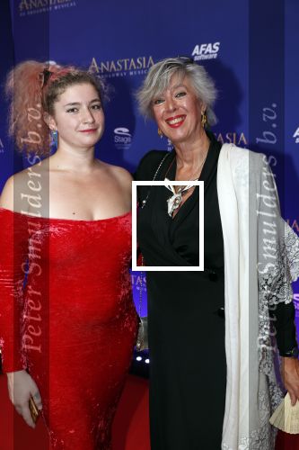 Scheveningen 22 september 2019
Premiere Anastasia in het afas Circustheater. Anne Rose Bantzinger met een kennis