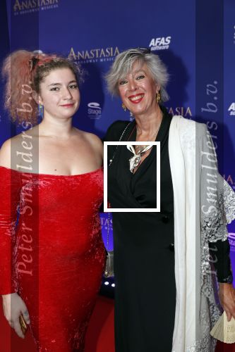 Scheveningen 22 september 2019
Premiere Anastasia in het afas Circustheater. Anne Rose Bantzinger met een kennis