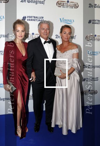 Hilversum 2 september 2019
Voetballer van het jaar verkiezing in studio 21. Annekee Molenaar met haar vader Keje en moeder