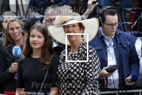 Den Haag 17 september 2019
Prinsjesdag 2019 op het binnenhof.
Annemarie Jorritsma met kleindochter