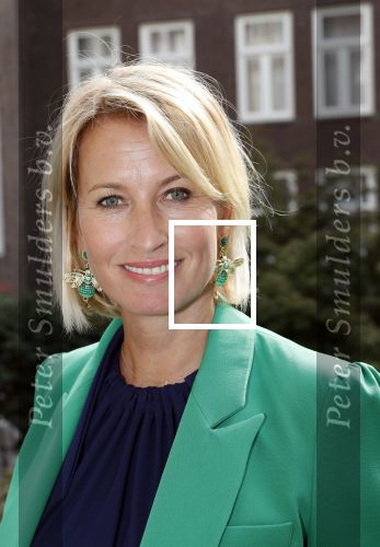 Amsterdam 10 september 2019
Presentatie celebaabs in hotel the Grand met oa Anouk Smulders Frits Sissing Dennis v d Geest Dennis Weening Dominique v Hulst ( zangeres Do) en  Irene moors . Celebabs is een idee van Tim Ouborg en Jeroen v d Boom