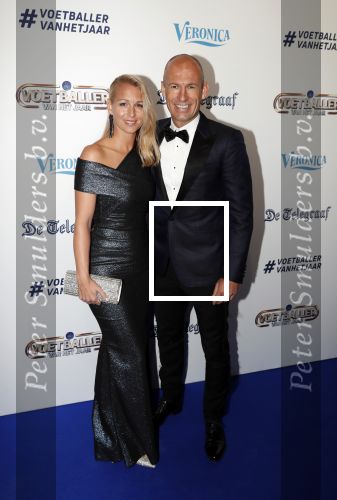 Hilversum 2 september 2019
Voetbalgala bij studio 21 .Arjen Robben met zijn vrouw Bernadien