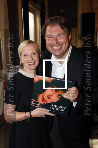 Amsterdam 12 september 2019
Boekpresentatie Anneke Gronloh in carre. Bart Peeters heeft het boek geschreven.
Bart met zijn vrouw