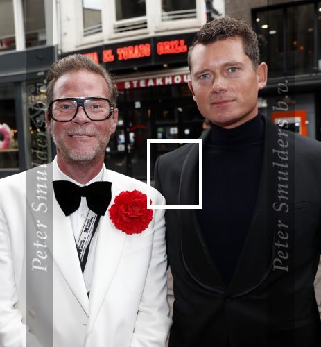 Amsterdam 11 augustus 2019
Premiere Downtown Abbey in pathe Tuschinski. Bastiaan v Schaijk kwam met een kennis