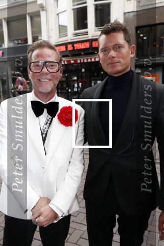 Amsterdam 11 augustus 2019
Premiere Downtown Abbey in pathe Tuschinski. Bastiaan v Schaijk kwam met een kennis