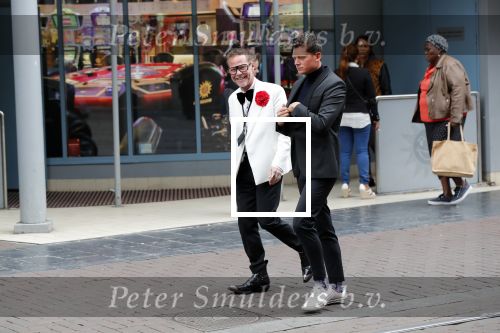 Amsterdam 11 augustus 2019
Premiere Downtown Abbey in pathe Tuschinski. Bastiaan v Schaijk kwam met een kennis