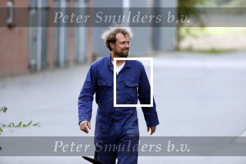 Arnemuiden 5 september 2019
Boer Bastiaan met zijn hond bij zijn boerderij/huis.