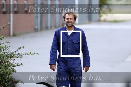 Arnemuiden 5 september 2019
Boer Bastiaan met zijn hond bij zijn boerderij/huis.