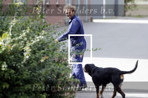 Arnemuiden 5 september 2019
Boer Bastiaan met zijn hond bij zijn boerderij/huis.