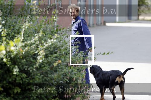 Arnemuiden 5 september 2019
Boer Bastiaan met zijn hond bij zijn boerderij/huis.