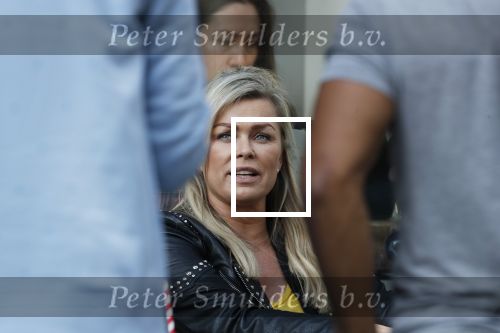 Amsterdam 9 september 2019
Bridget Maasland met ploeg op de beethovenstraat. Daarna stappen ze in een grote hummer limo.