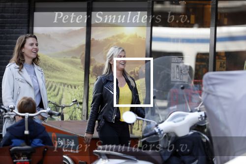 Amsterdam 9 september 2019
Bridget Maasland met ploeg op de beethovenstraat. Daarna stappen ze in een grote hummer limo.