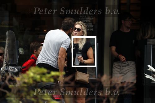 Amsterdam 28 augustus 2019
Chantal janzen met man Marco Geeratz en hun zoontje op de cornelis schuytstraat.