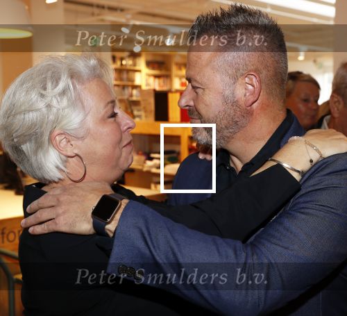 Amsterdam 27 september 2019
Boekpresentatie van Koos Alberts geschreven door zijn dochter Christa Krommenhoek. Presentatie is bij Scheltema. Christa met haar broer Dave