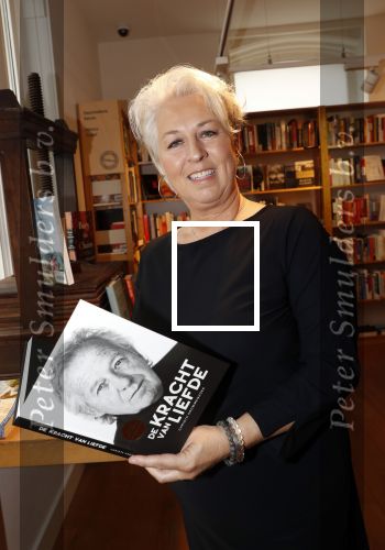 Amsterdam 27 september 2019
Boekpresentatie van Koos Alberts geschreven door zijn dochter Christa Krommenhoek. Presentatie is bij Scheltema.