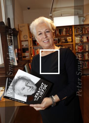 Amsterdam 27 september 2019
Boekpresentatie van Koos Alberts geschreven door zijn dochter Christa Krommenhoek. Presentatie is bij Scheltema.