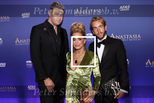 Scheveningen 22 september 2019
Premiere Anastasia in het afas Circustheater.
Connie Witteman met sieraden maker