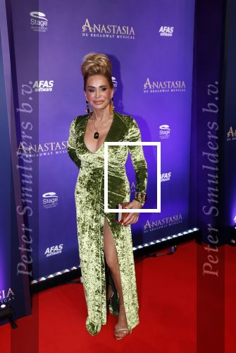 Scheveningen 22 september 2019
Premiere Anastasia in het afas Circustheater.
Connie Witteman met sieraden maker