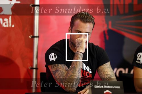 Almere 26 september 2019
Presentatie influencer boxing avond in sportcentrum Almere.
Dave Roelvink is een van de deelnemers