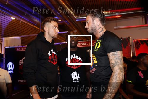Almere 26 september 2019
Presentatie influencer boxing avond in sportcentrum Almere.
Dave Roelvink is een van de deelnemers