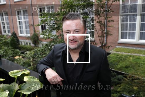 Amsterdam 10 september 2019
Presentatie celebaabs in hotel the Grand met oa Anouk Smulders Frits Sissing Dennis v d Geest Dennis Weening Dominique v Hulst ( zangeres Do) en  Irene moors . Celebabs is een idee van Tim Ouborg en Jeroen v d Boom