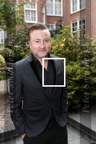 Amsterdam 10 september 2019
Presentatie celebaabs in hotel the Grand met oa Anouk Smulders Frits Sissing Dennis v d Geest Dennis Weening Dominique v Hulst ( zangeres Do) en  Irene moors . Celebabs is een idee van Tim Ouborg en Jeroen v d Boom