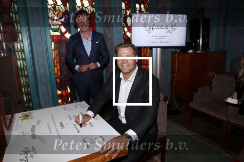 Amsterdam 10 september 2019
Presentatie celebaabs in hotel the Grand met oa Anouk Smulders Frits Sissing Dennis v d Geest Dennis Weening Dominique v Hulst ( zangeres Do) en  Irene moors . Celebabs is een idee van Tim Ouborg en Jeroen v d Boom