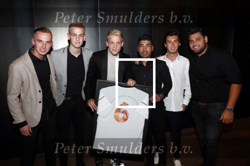 Amsterdam 4 september 2019
LAF Life after football event in het conservatorium hotel. Donny v d Beek met broer Nino Wilkes en vrienden