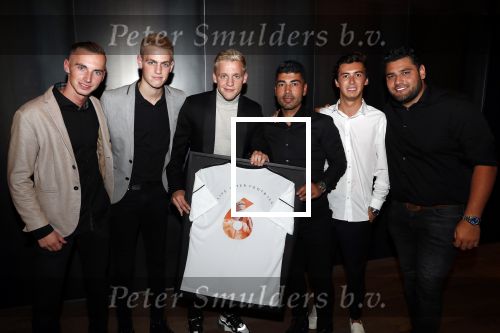 Amsterdam 4 september 2019
LAF Life after football event in het conservatorium hotel. Donny v d Beek met broer Nino Wilkes en vrienden