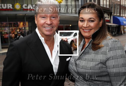 Amsterdam 11 augustus 2019
Premiere Downtown Abbey in pathe Tuschinski.
Dries Roelvink en zijn vrouw Honoria