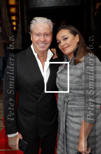 Amsterdam 11 augustus 2019
Premiere Downtown Abbey in pathe Tuschinski.
Dries Roelvink en zijn vrouw Honoria