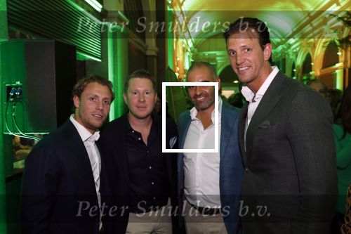 Amsterdam 9 september 2019
10 jarig bestaan van Choices by Deborah Leeser ( Gassan Diamonds) bij artis.
Dustin Huisman met vrienden